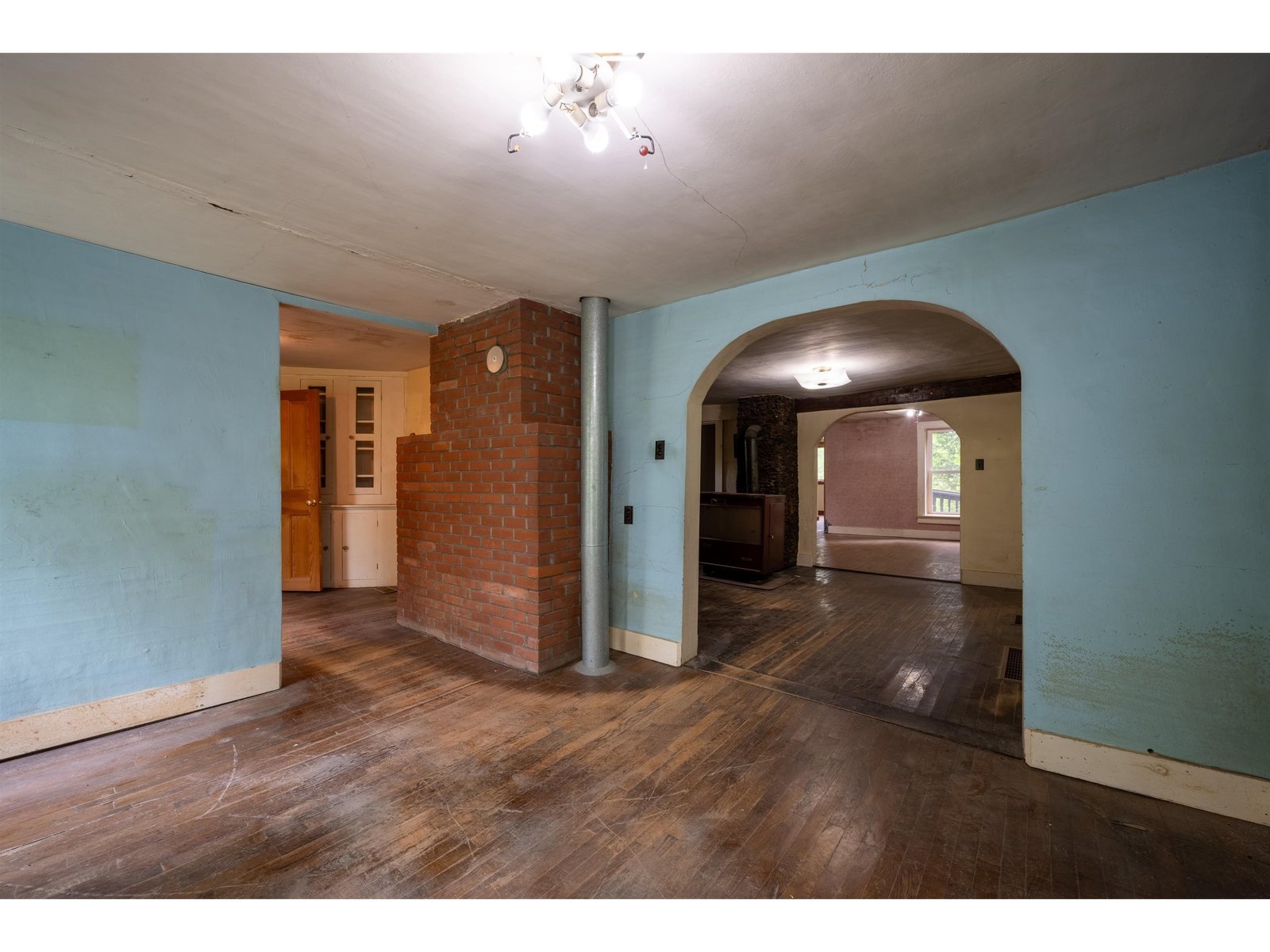1519 Delong Road