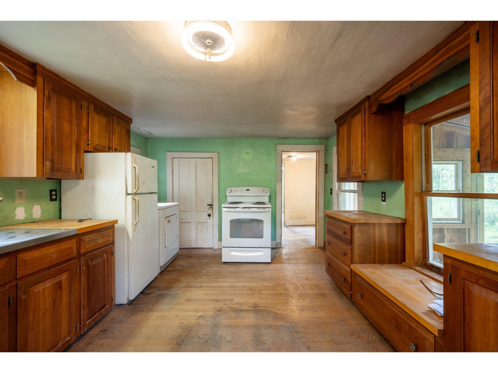 1519 Delong Road