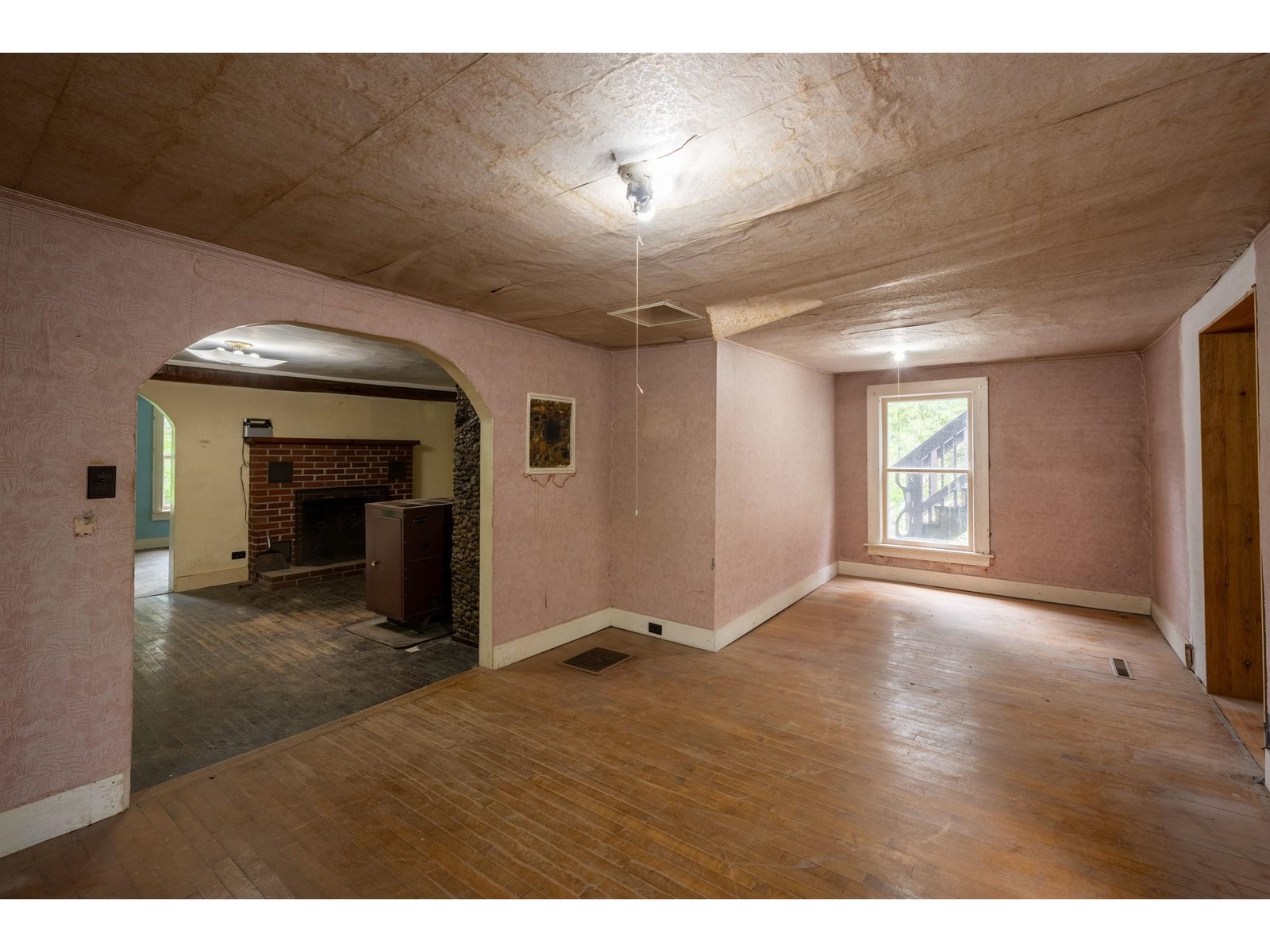 1519 Delong Road