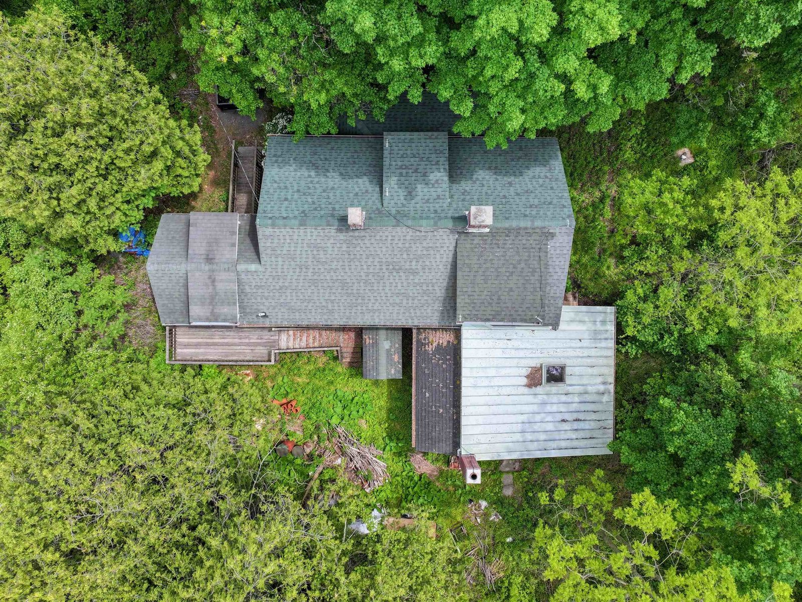 1519 Delong Road