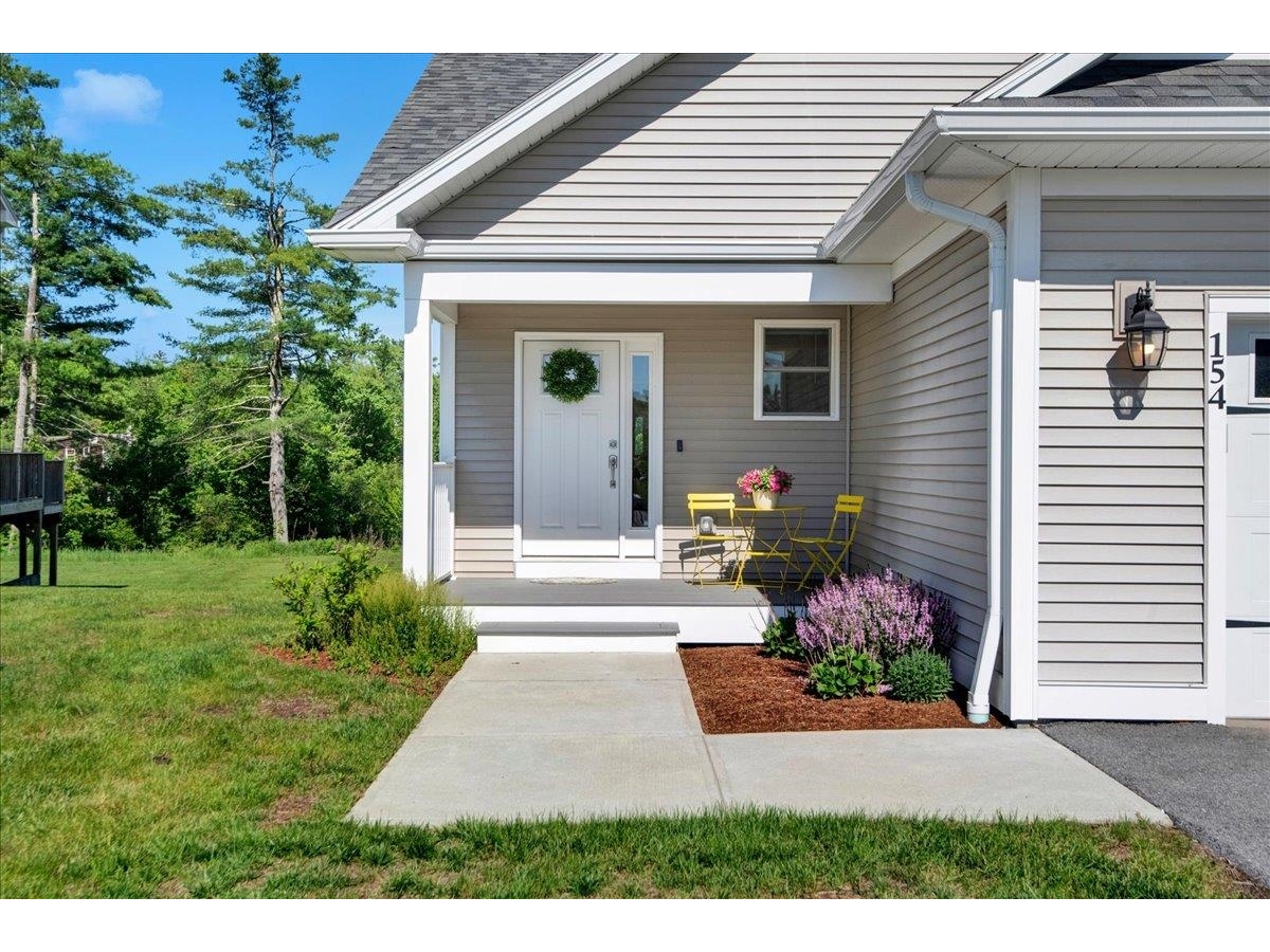 Adorable Curb-Appeal