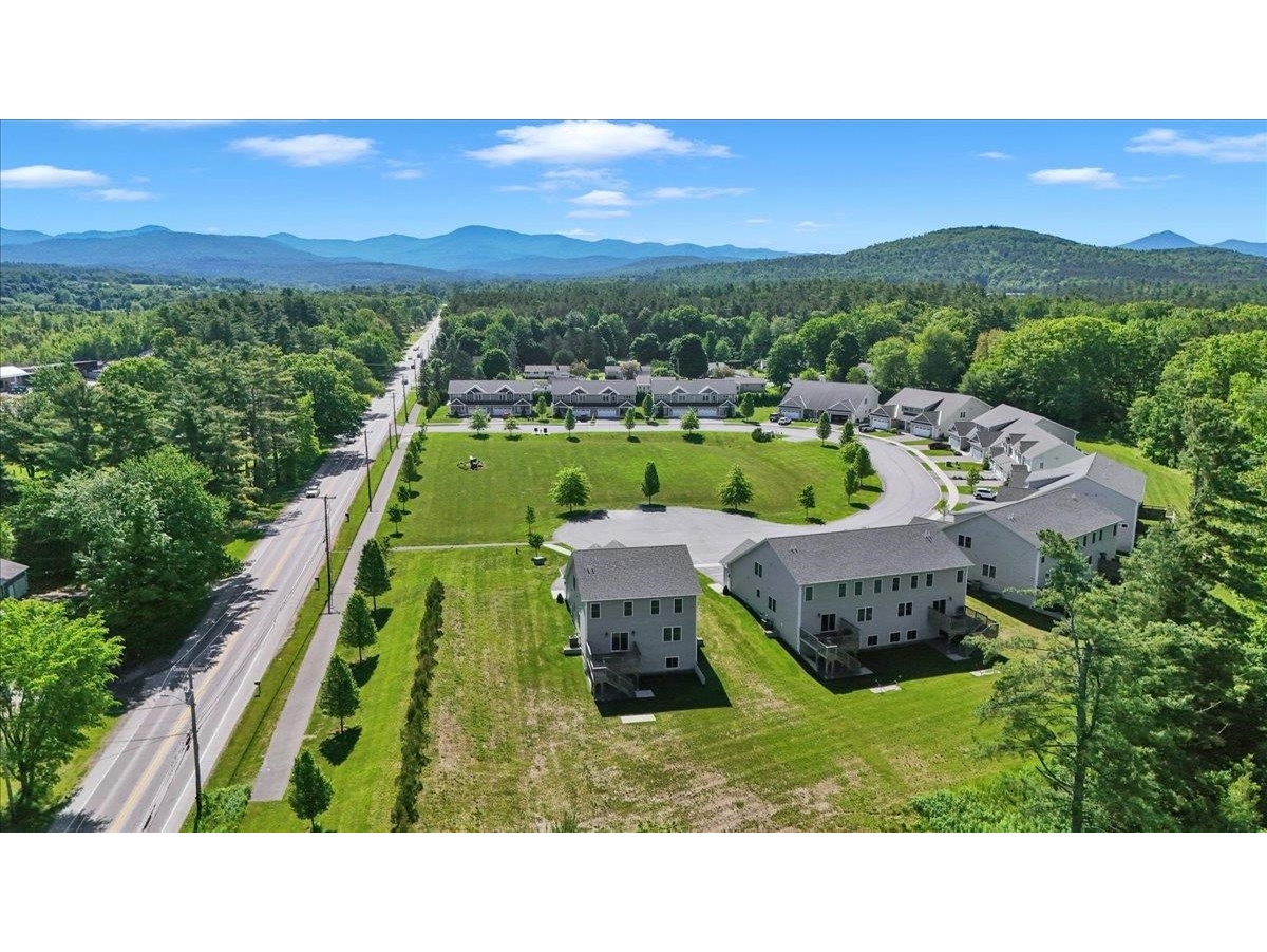 Enjoy Being Part of a Small HOA with Welcoming Pet Policy