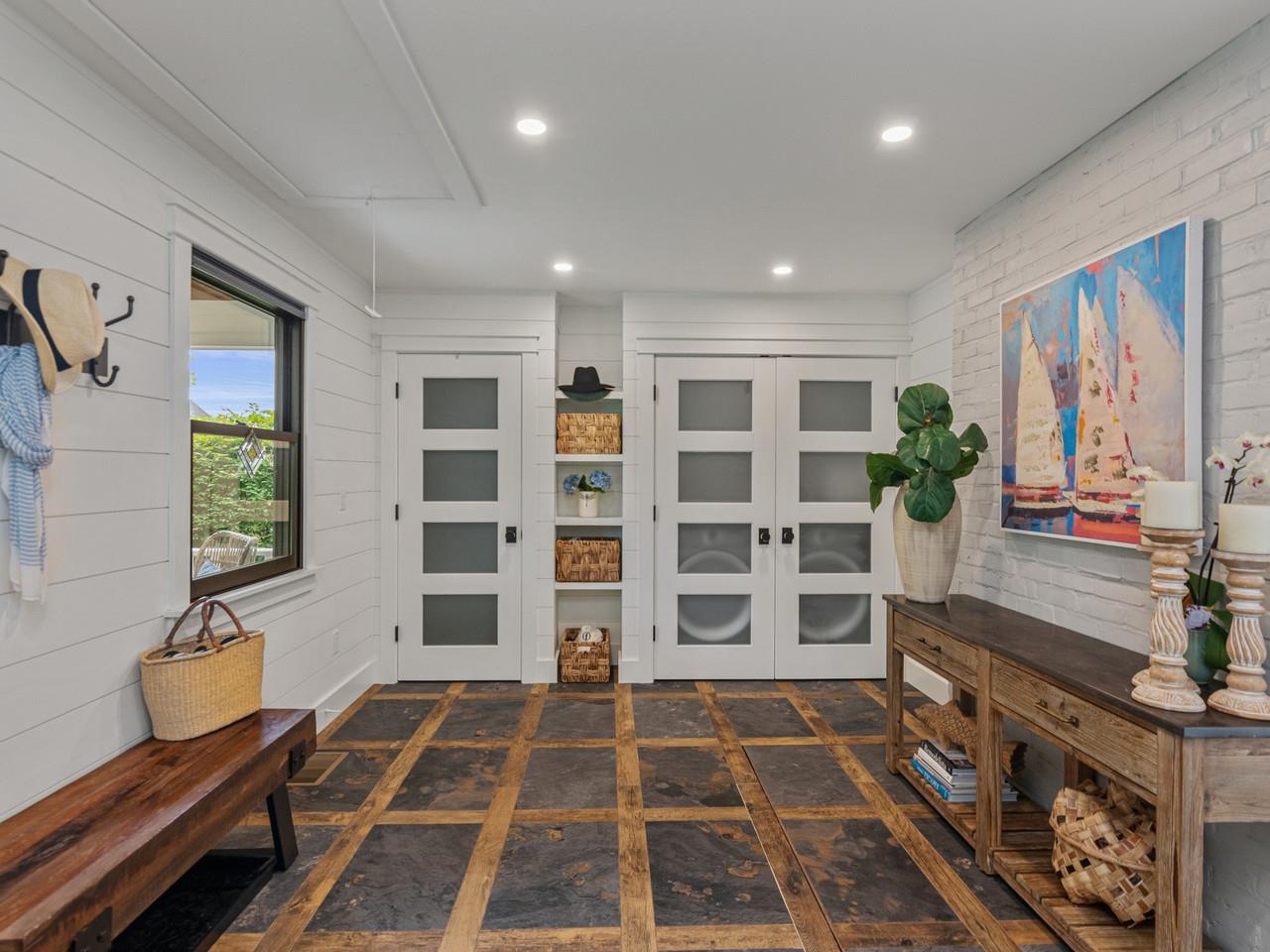 Spacious mudroom