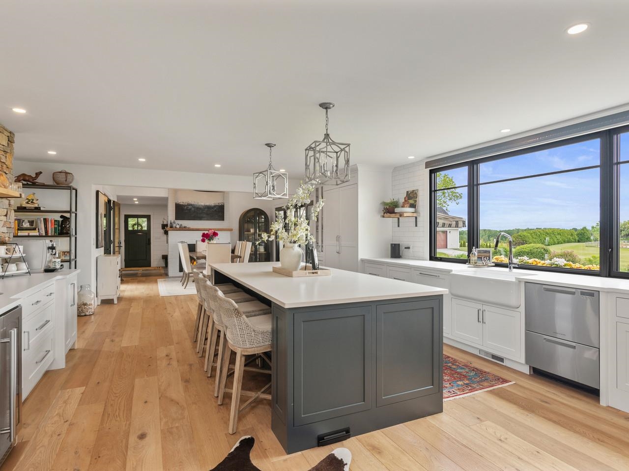 Large eat-in kitchen