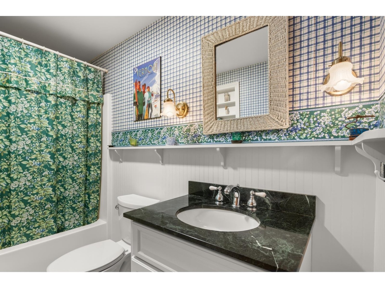 Full bathroom level one
