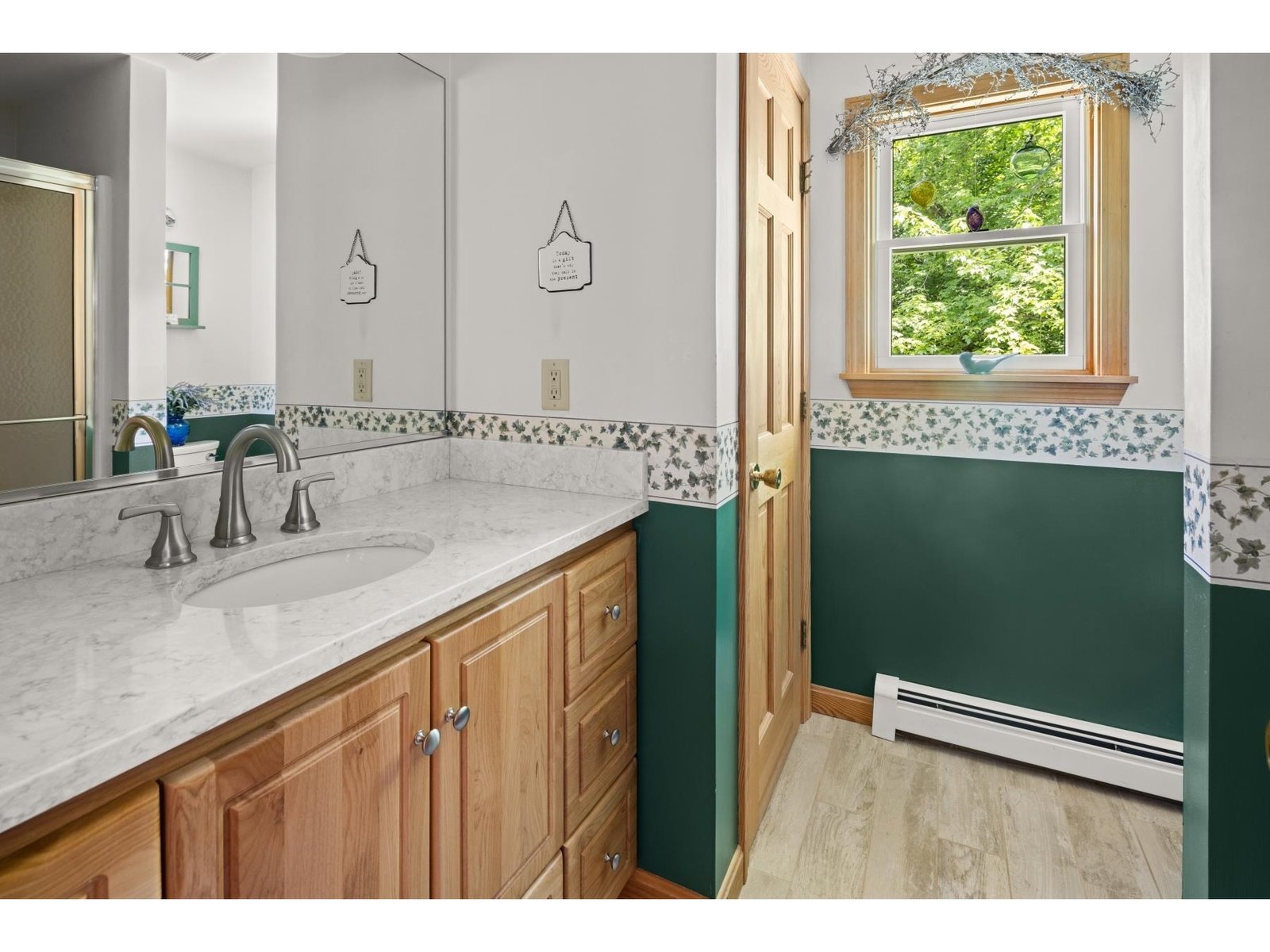Upper level bathroom