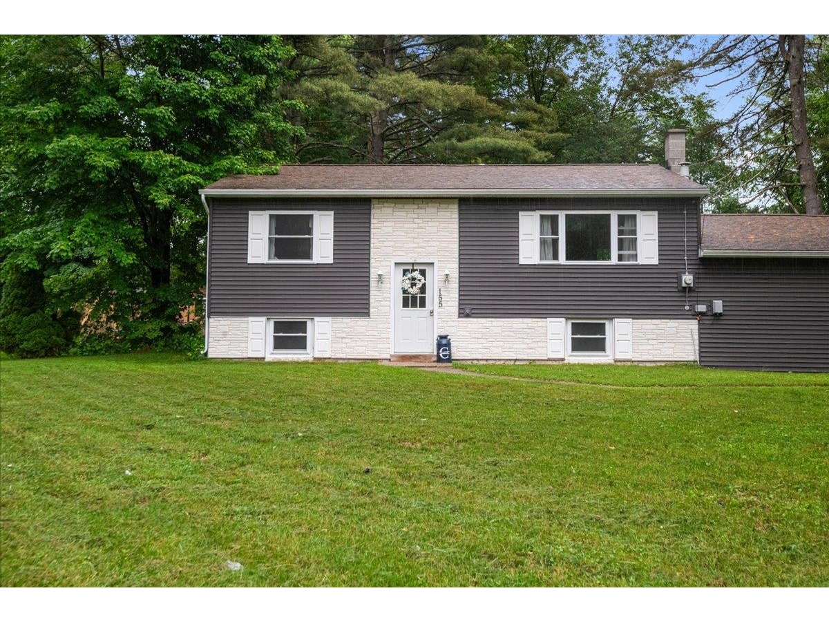 155 Woodcrest Circle, Milton
