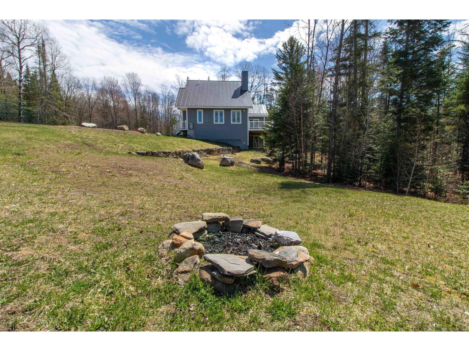 1559 Pinkham Road