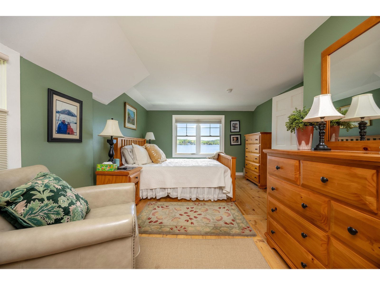 1559 West Shore Road