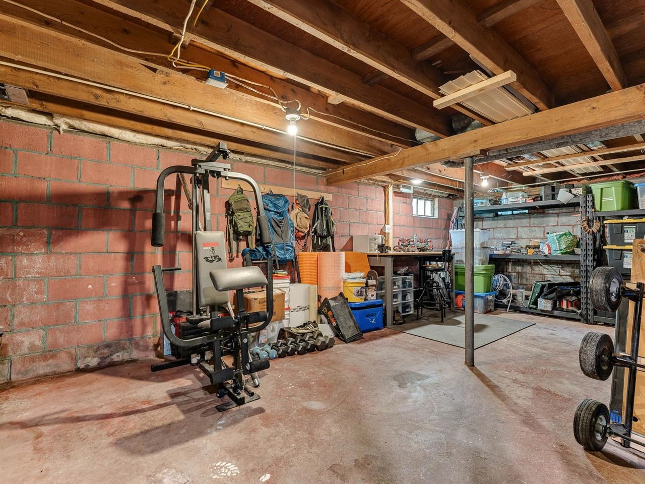 Full unfinished basement