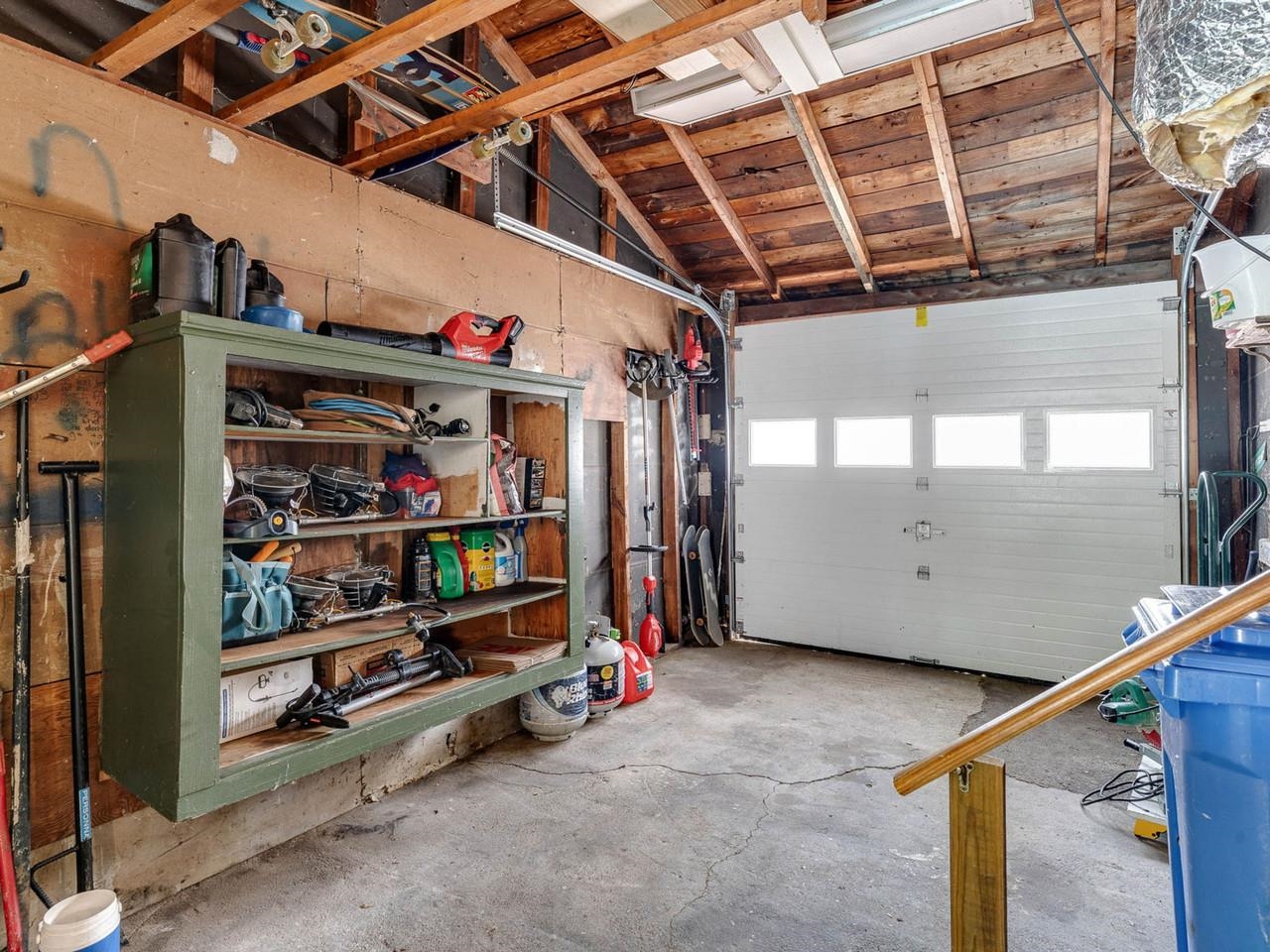 One-car garage