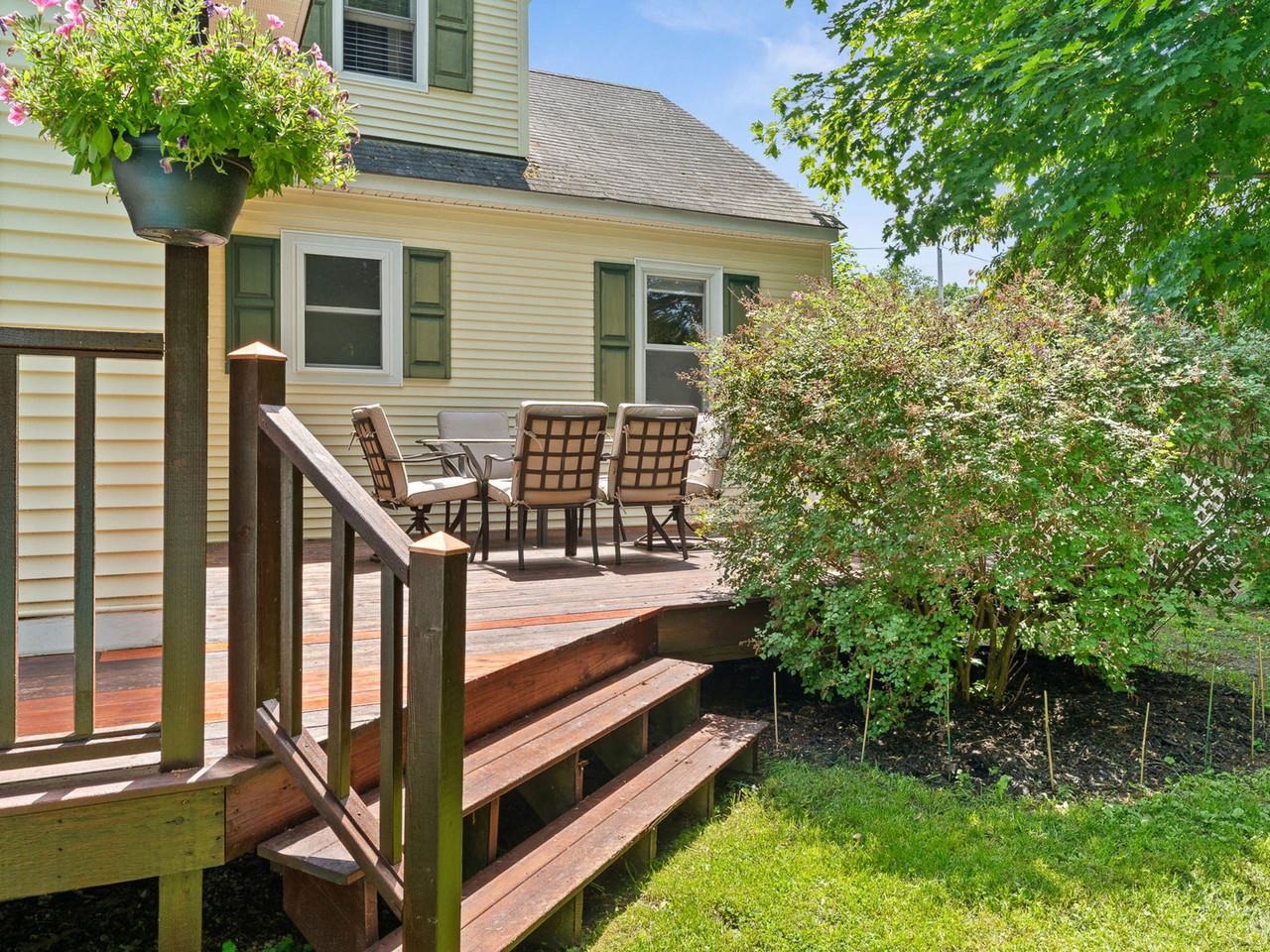 Deck off dining room