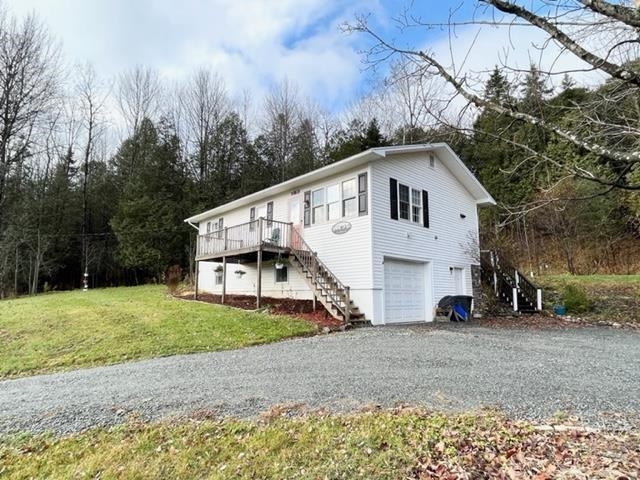 1563 Lake Road