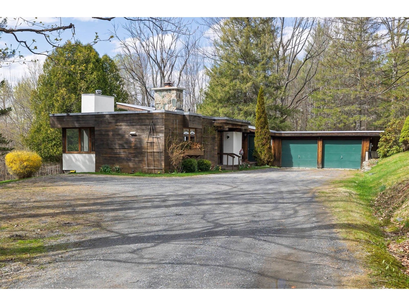 157 Ski Valley Road, Waitsfield