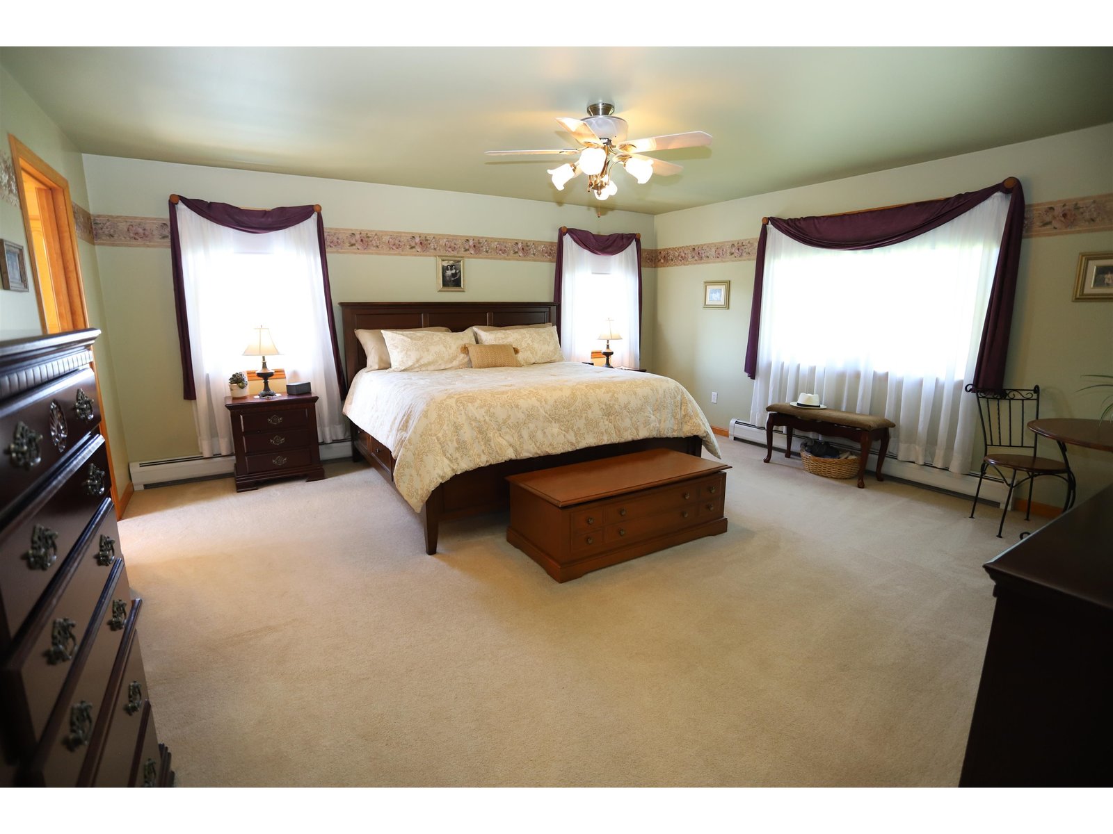 Primary Bedroom En-Suite