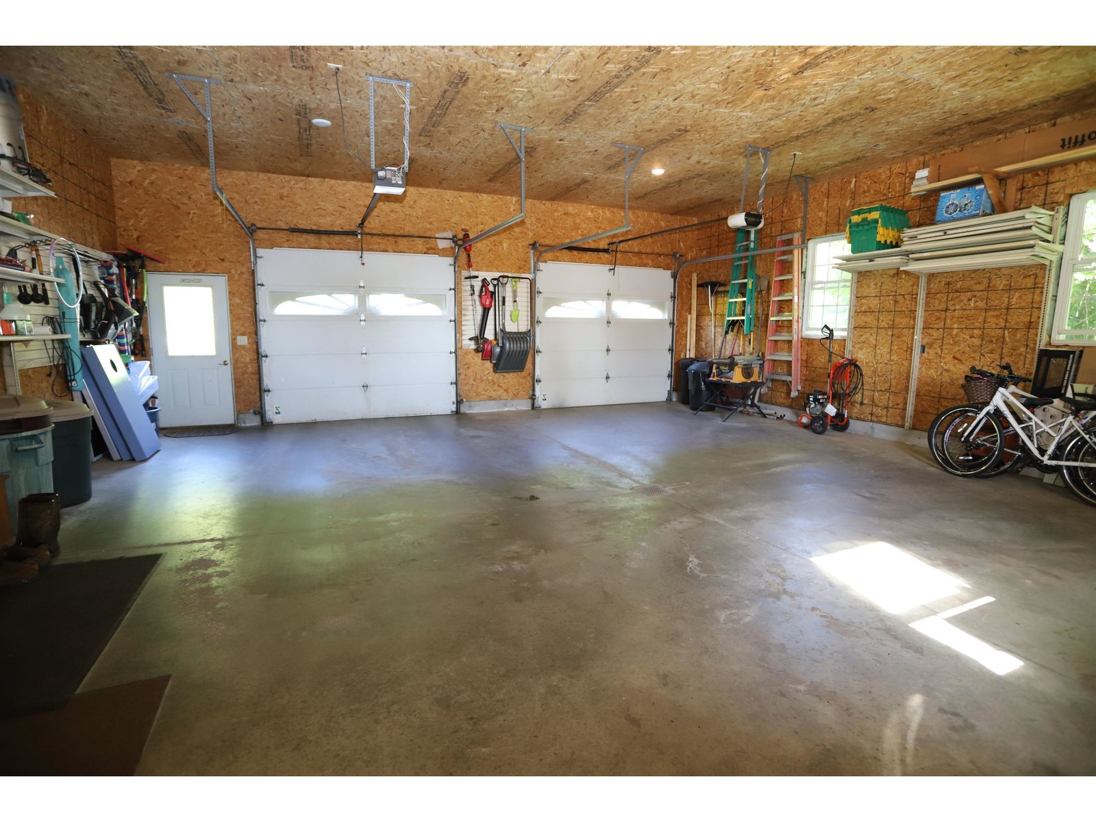 2-Car Attached & Heated Garage