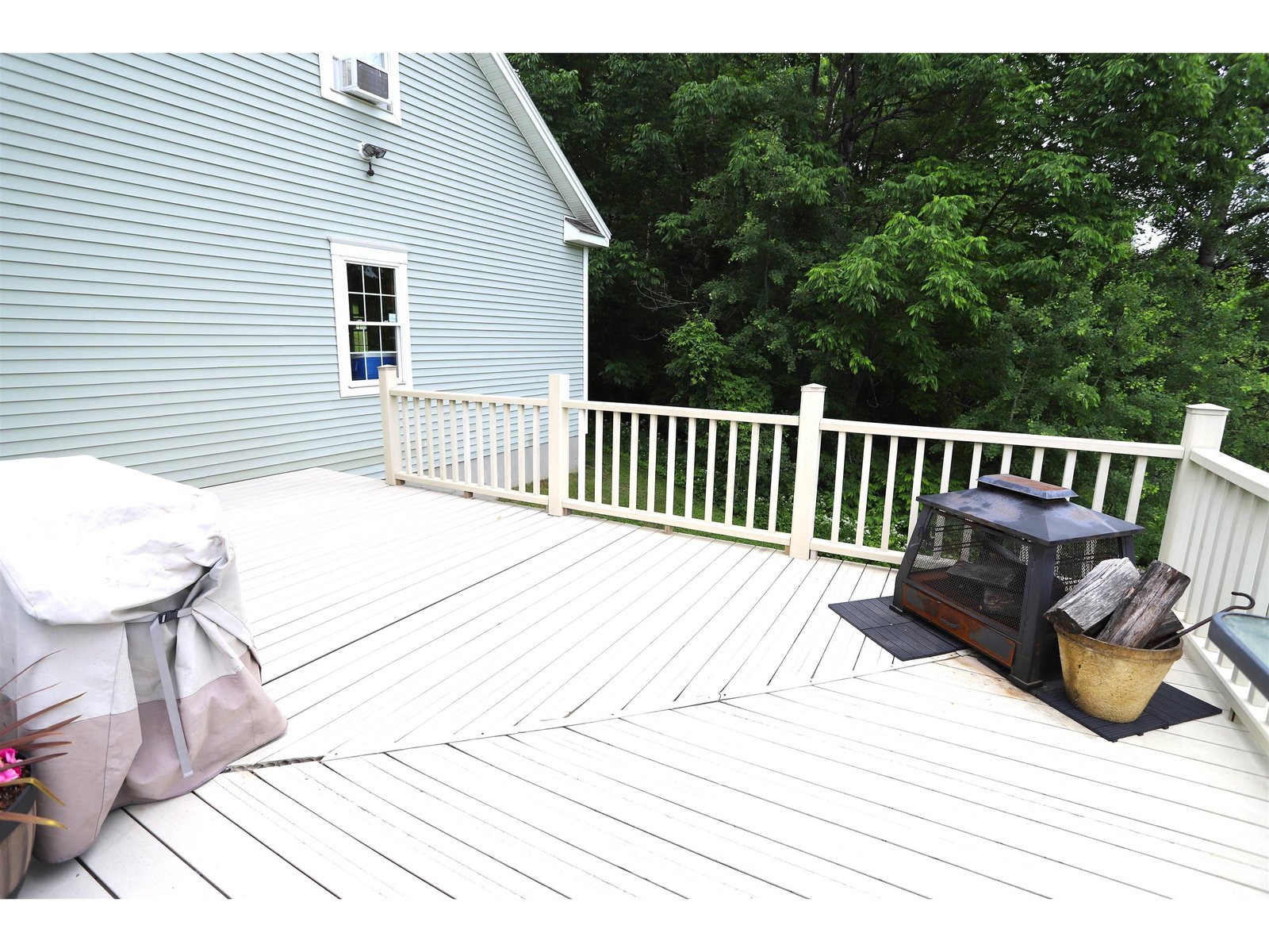 Wraparound Deck