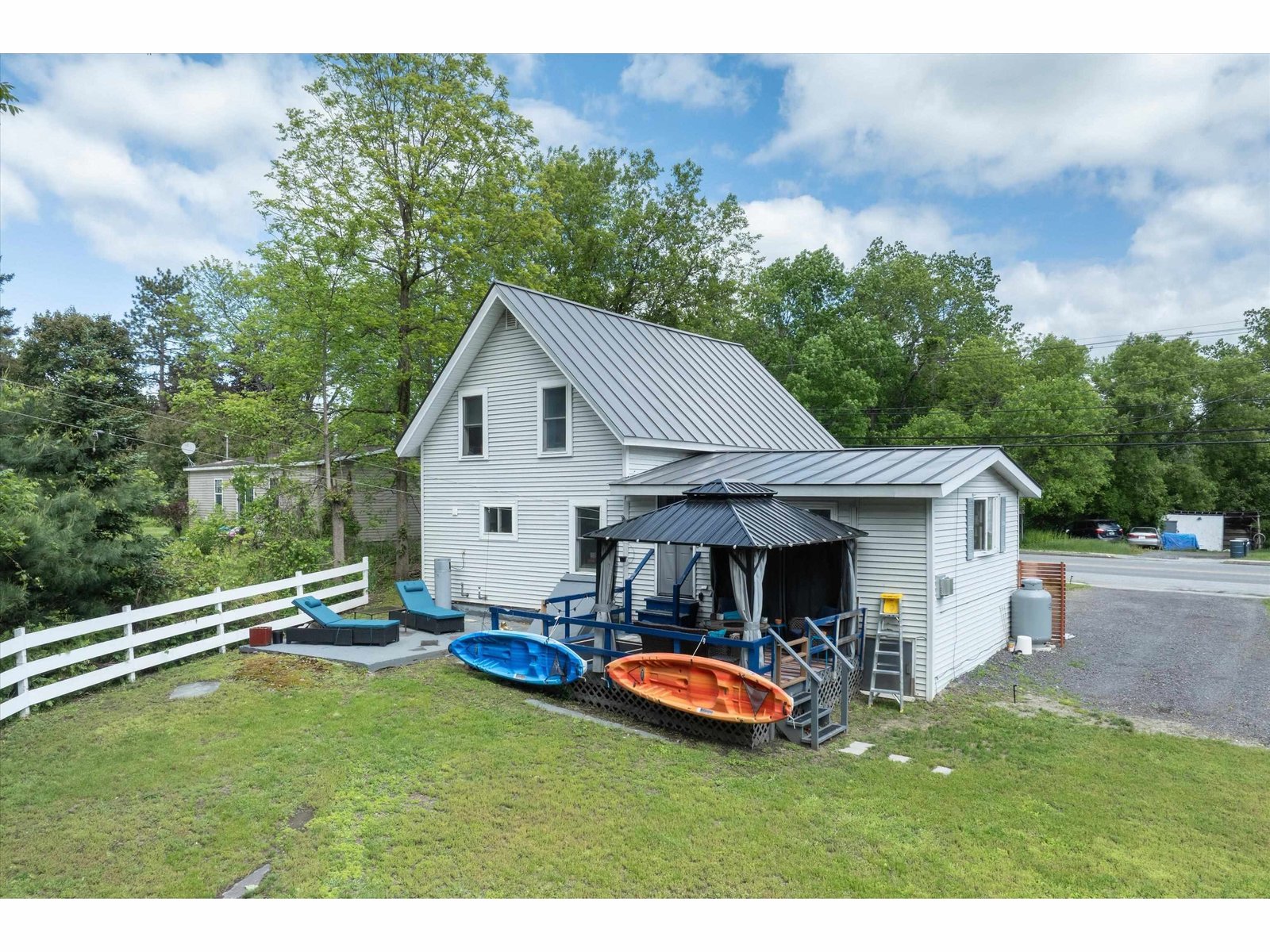 158 North Main Street