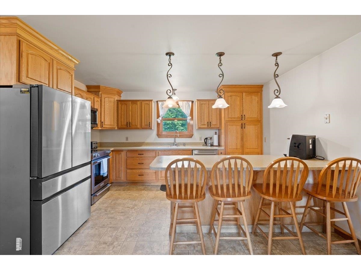 1585 Country Club Road