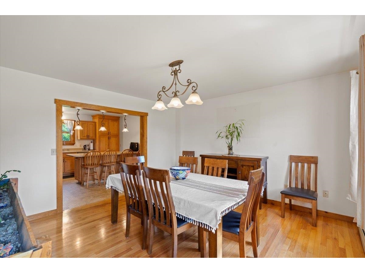 1585 Country Club Road