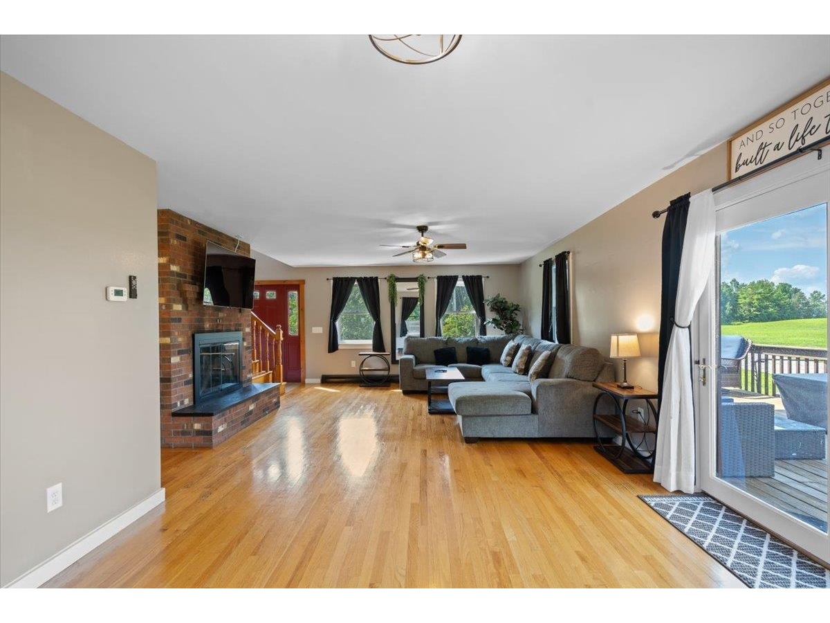 1585 Country Club Road