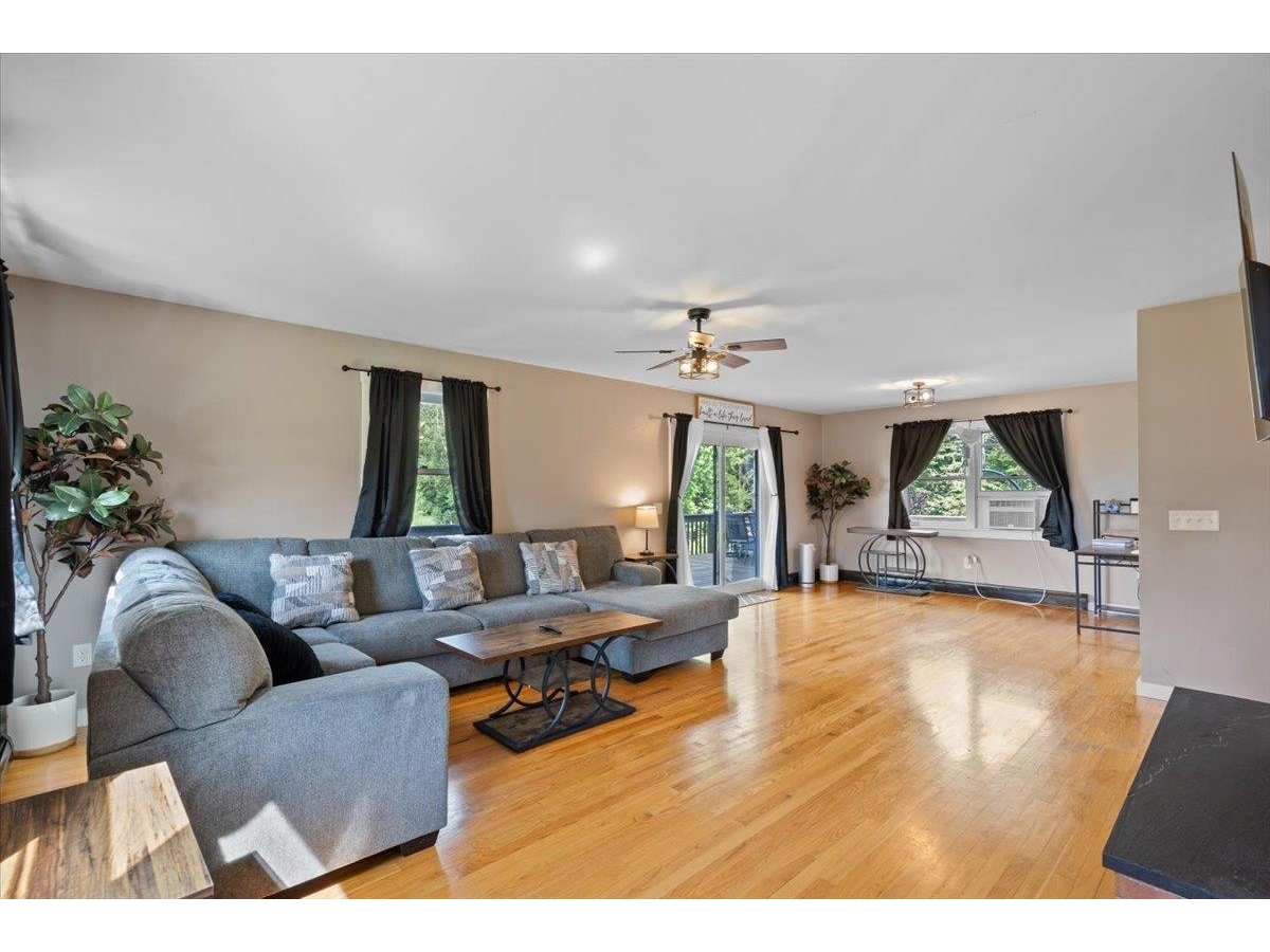 1585 Country Club Road