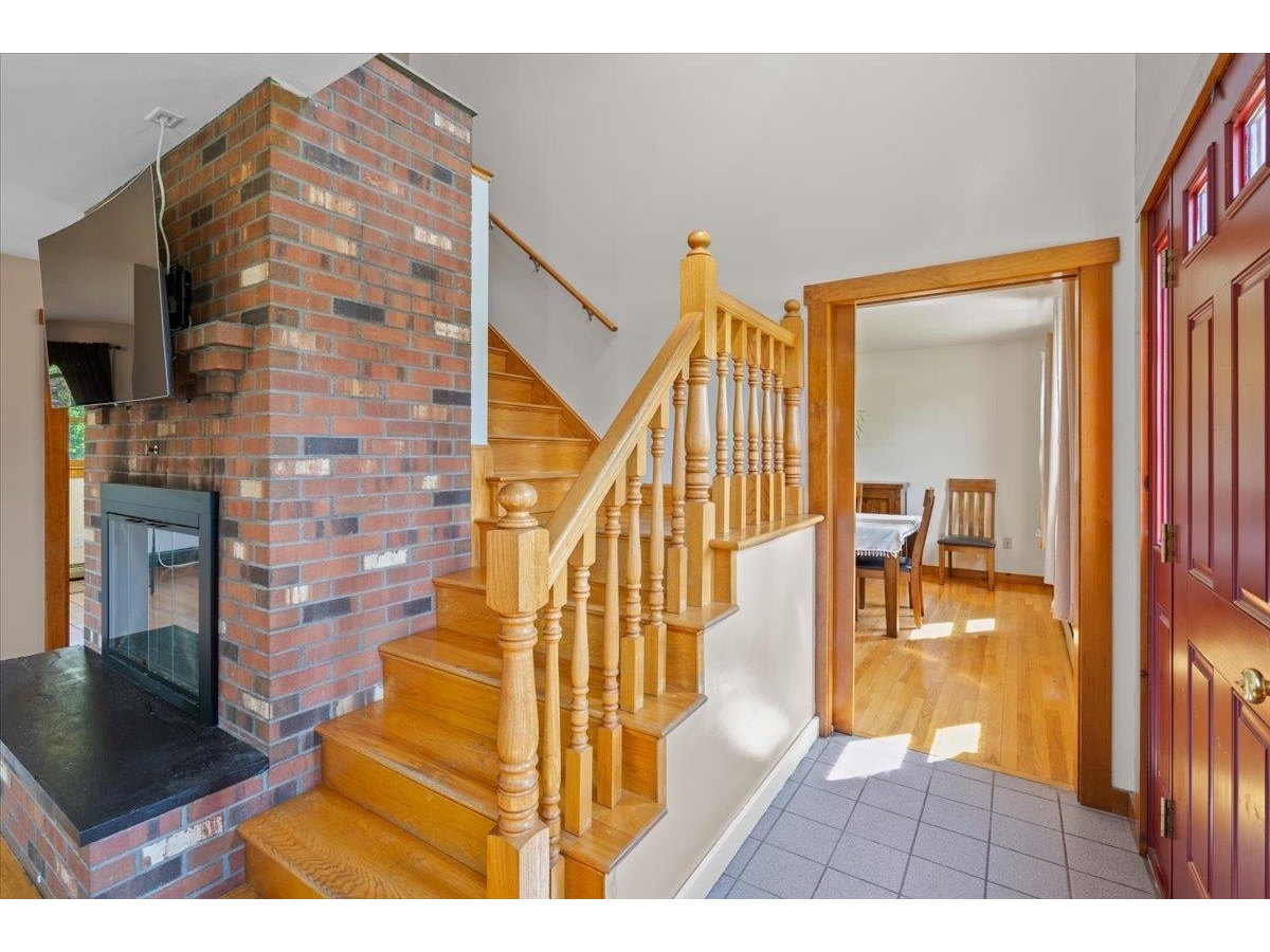 1585 Country Club Road