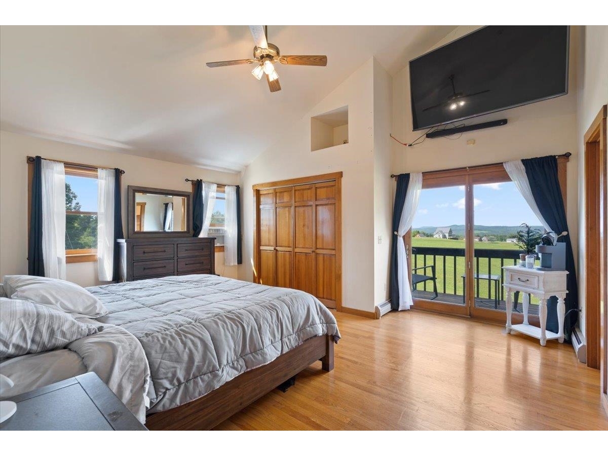 1585 Country Club Road