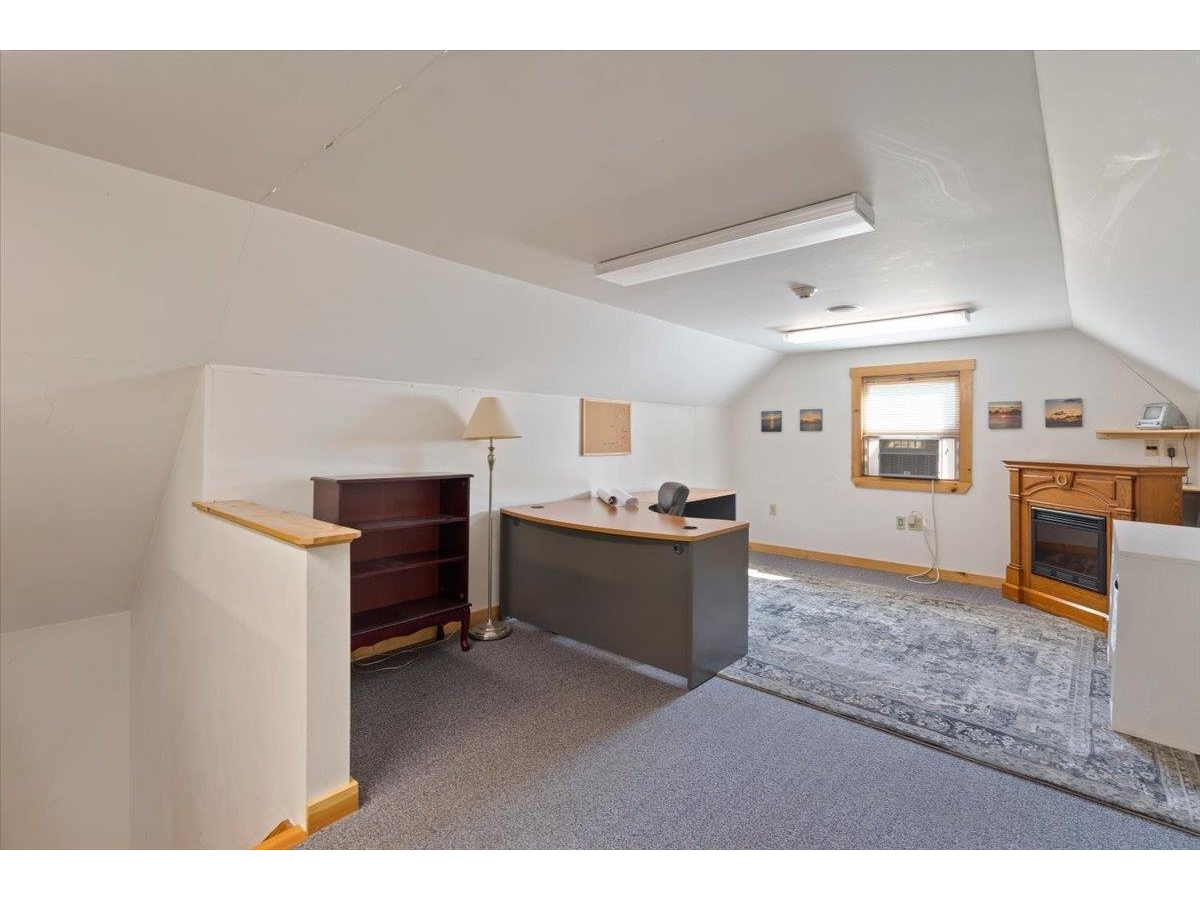1585 Country Club Road
