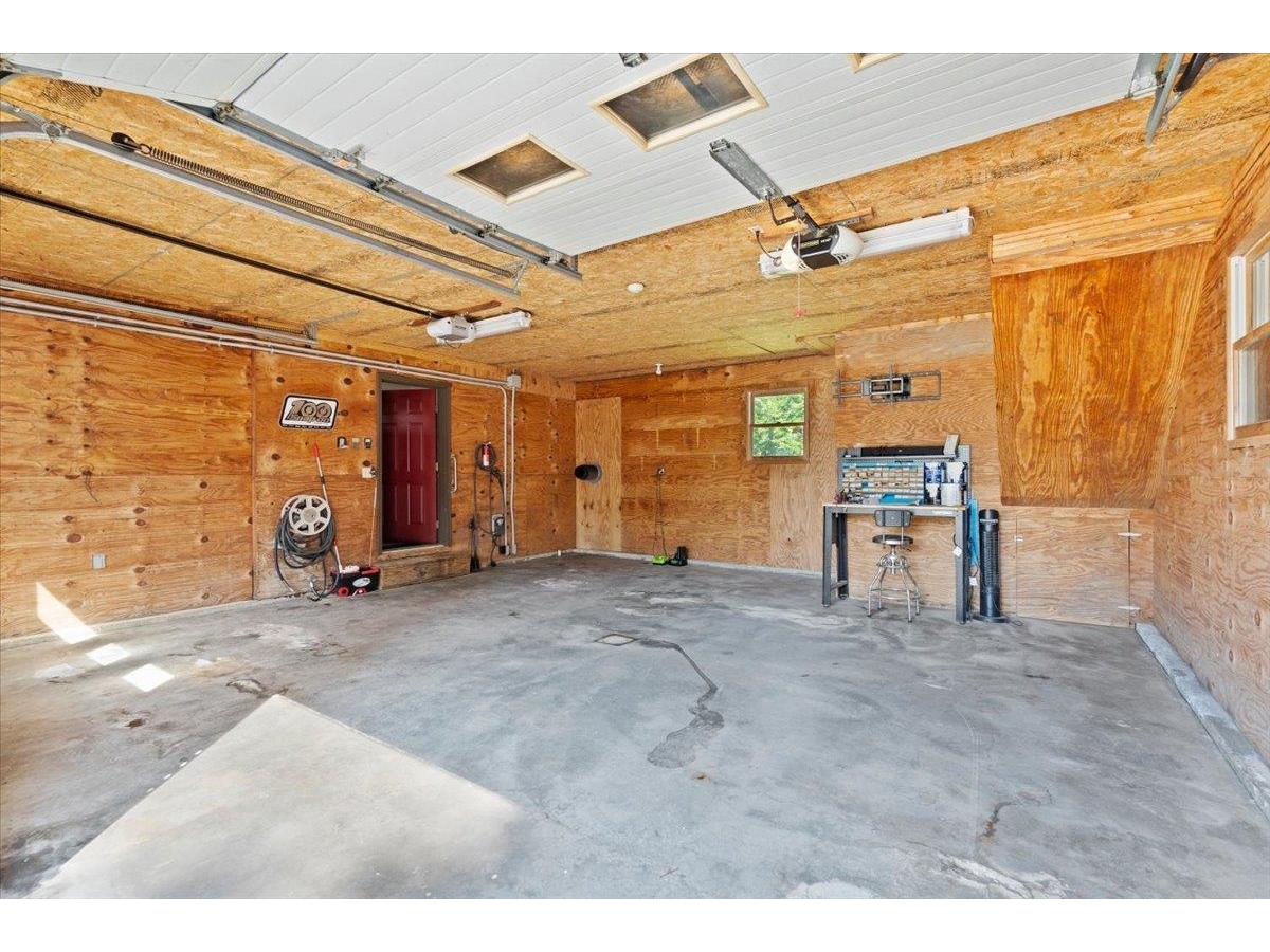 1585 Country Club Road