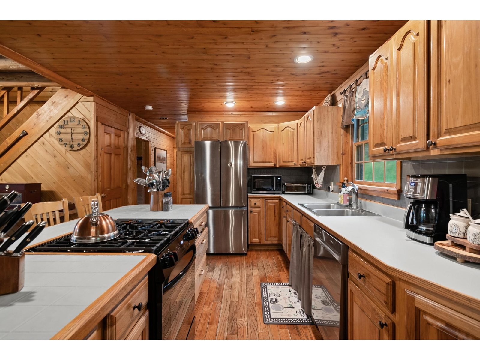 1586 Church Road