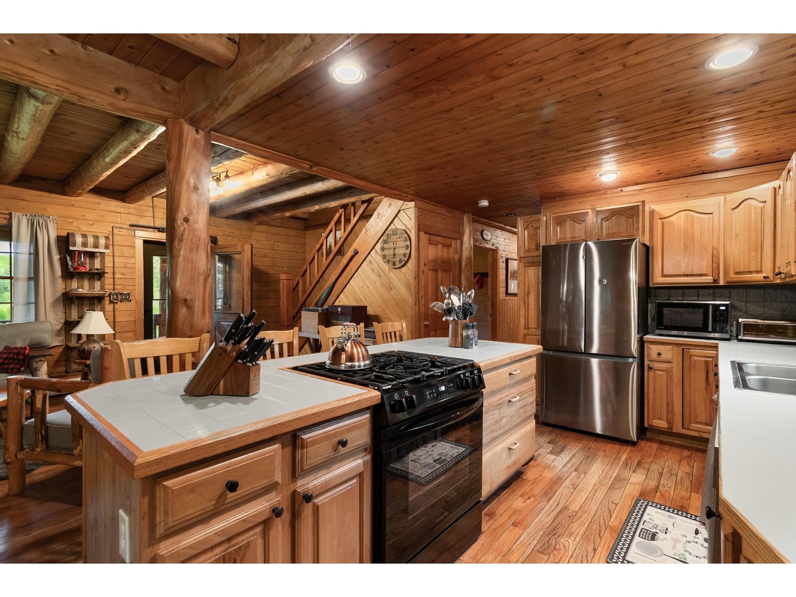 1586 Church Road