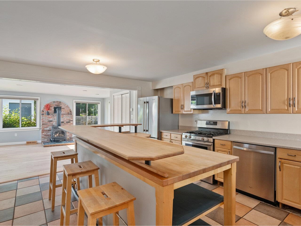 Updated appliances in kitchen