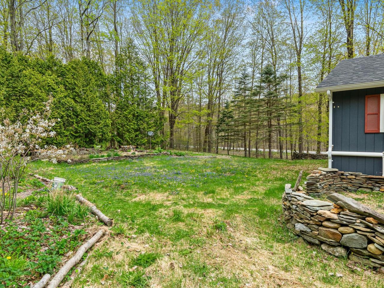 1593 North Road