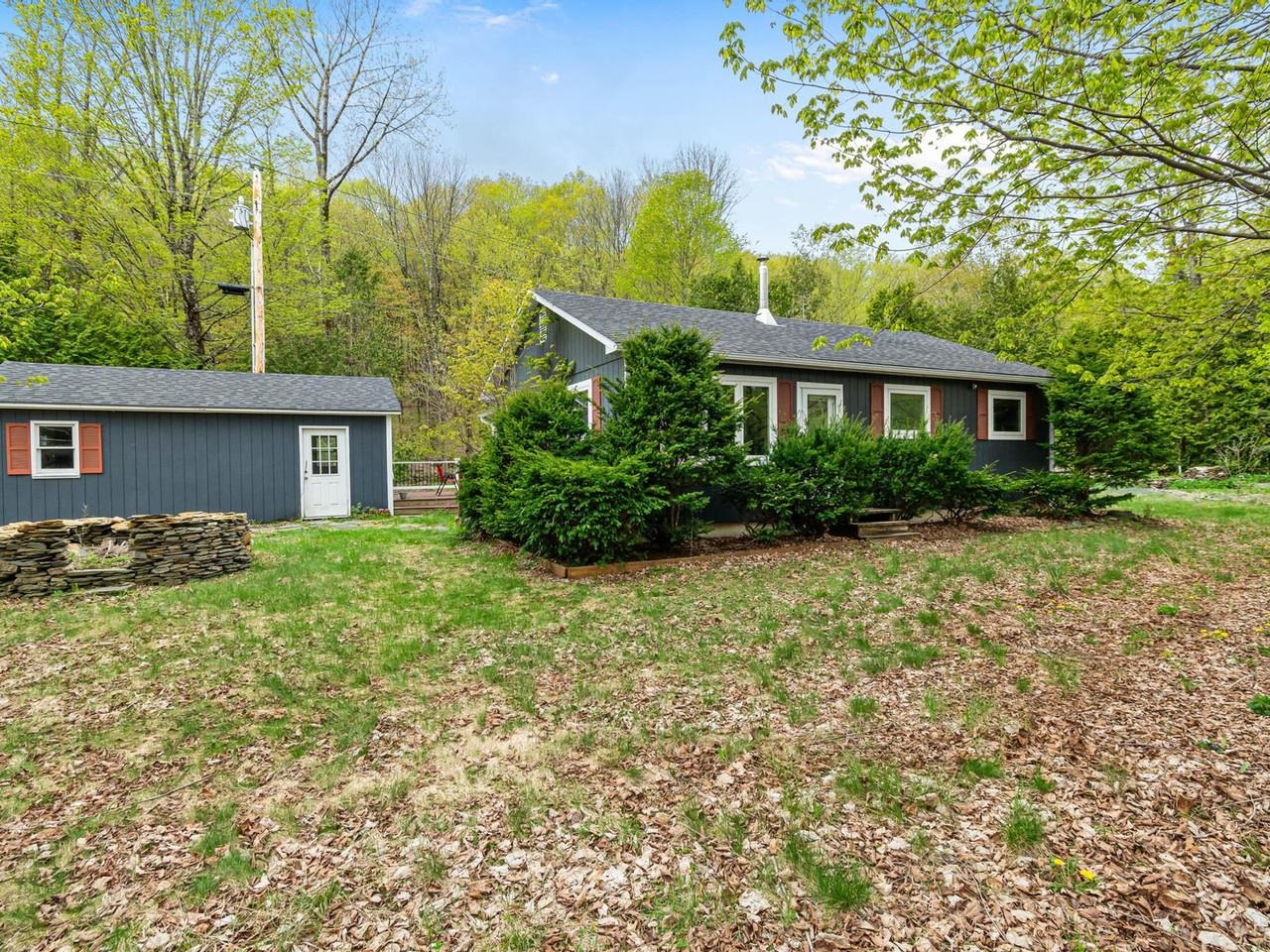 1593 North Road