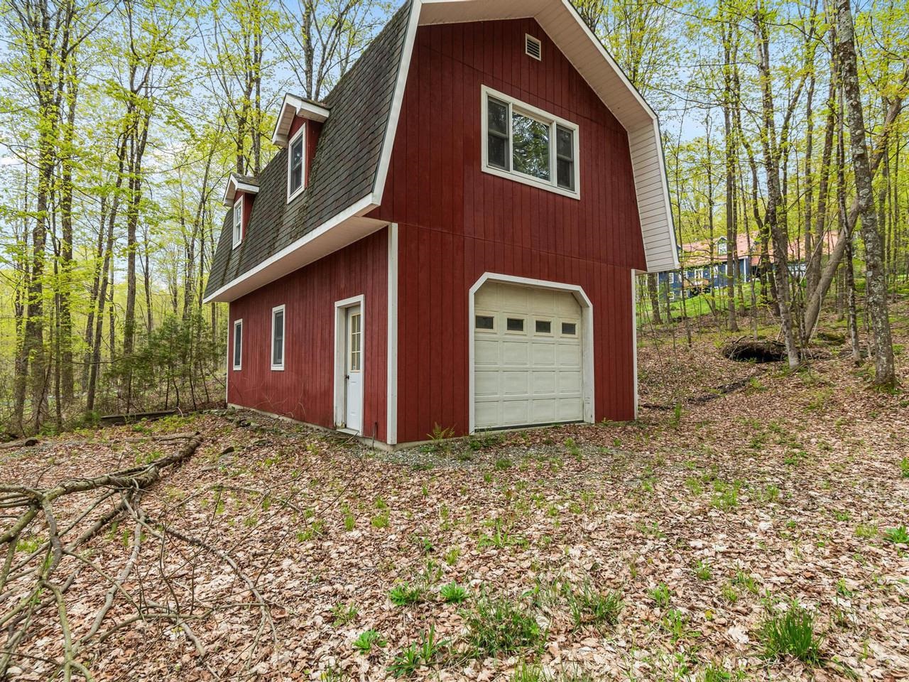 1593 North Road