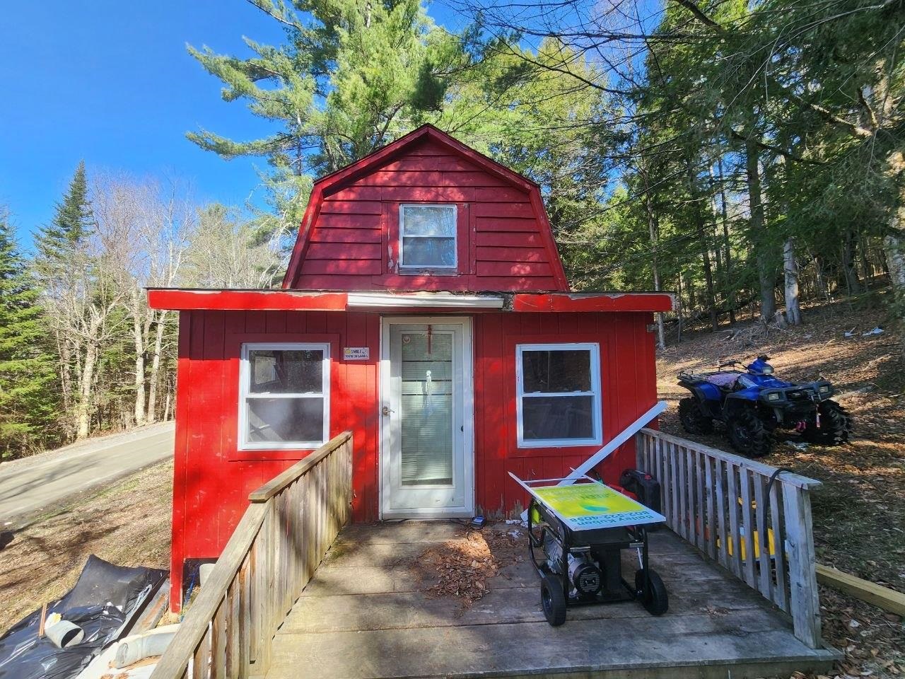 1594 White Road