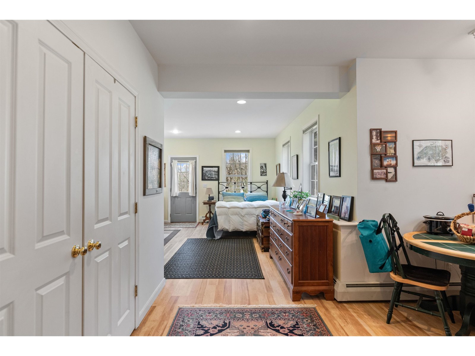 16 Bradley Bow Road