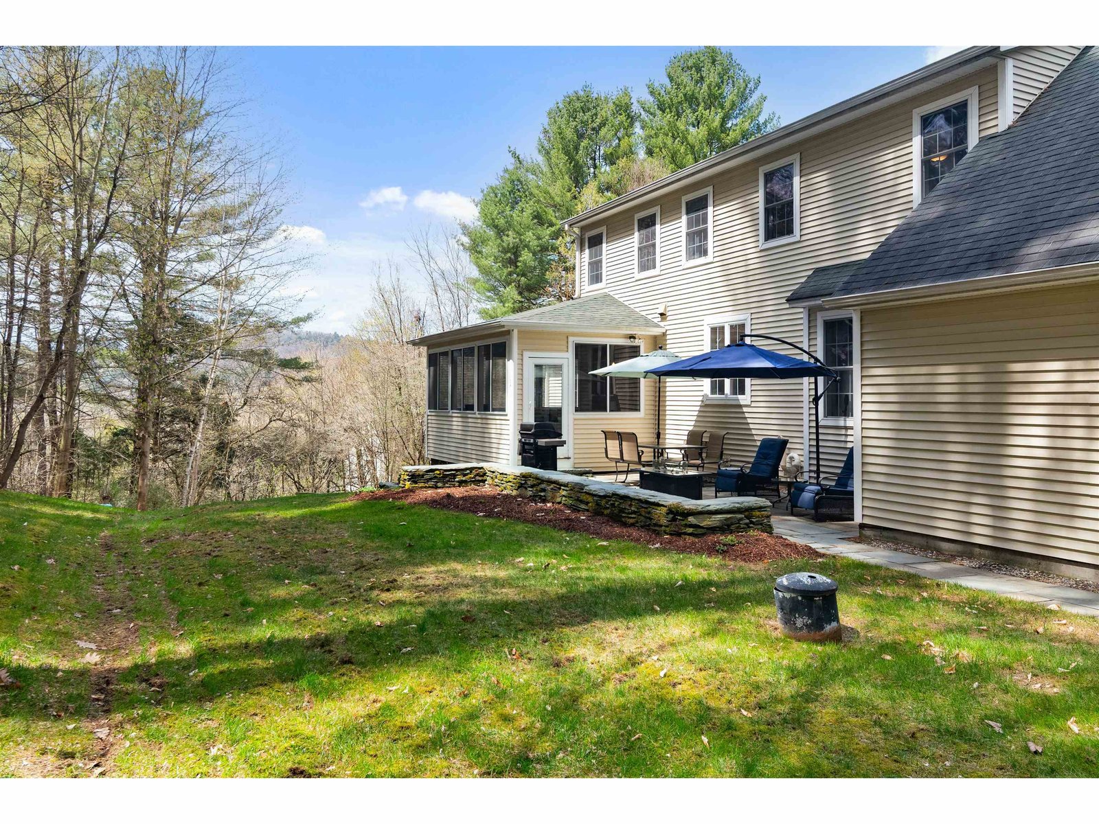 16 Bradley Bow Road