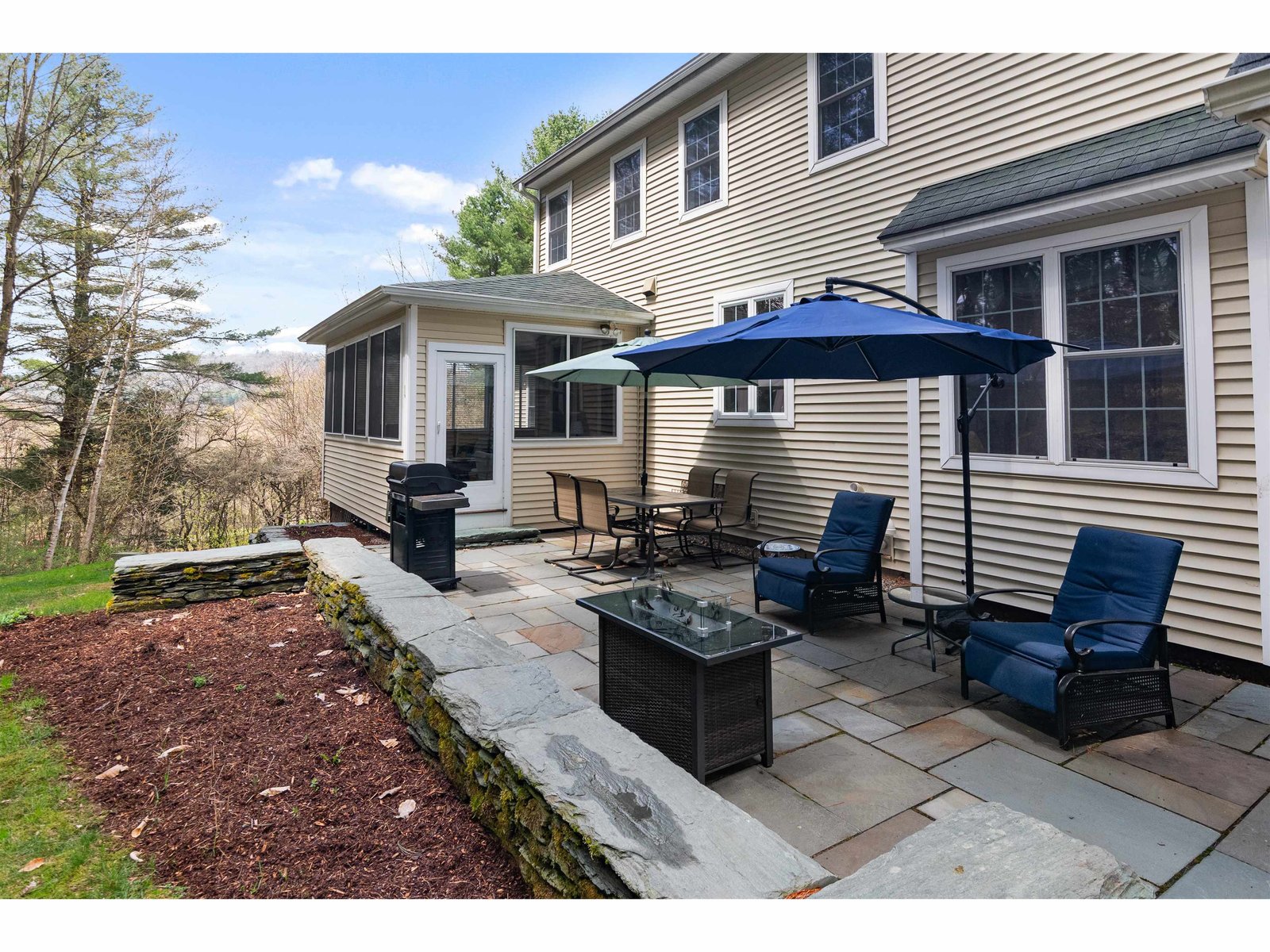 16 Bradley Bow Road