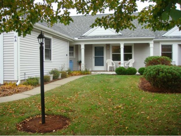 16 Clover Dr, Unit 6A