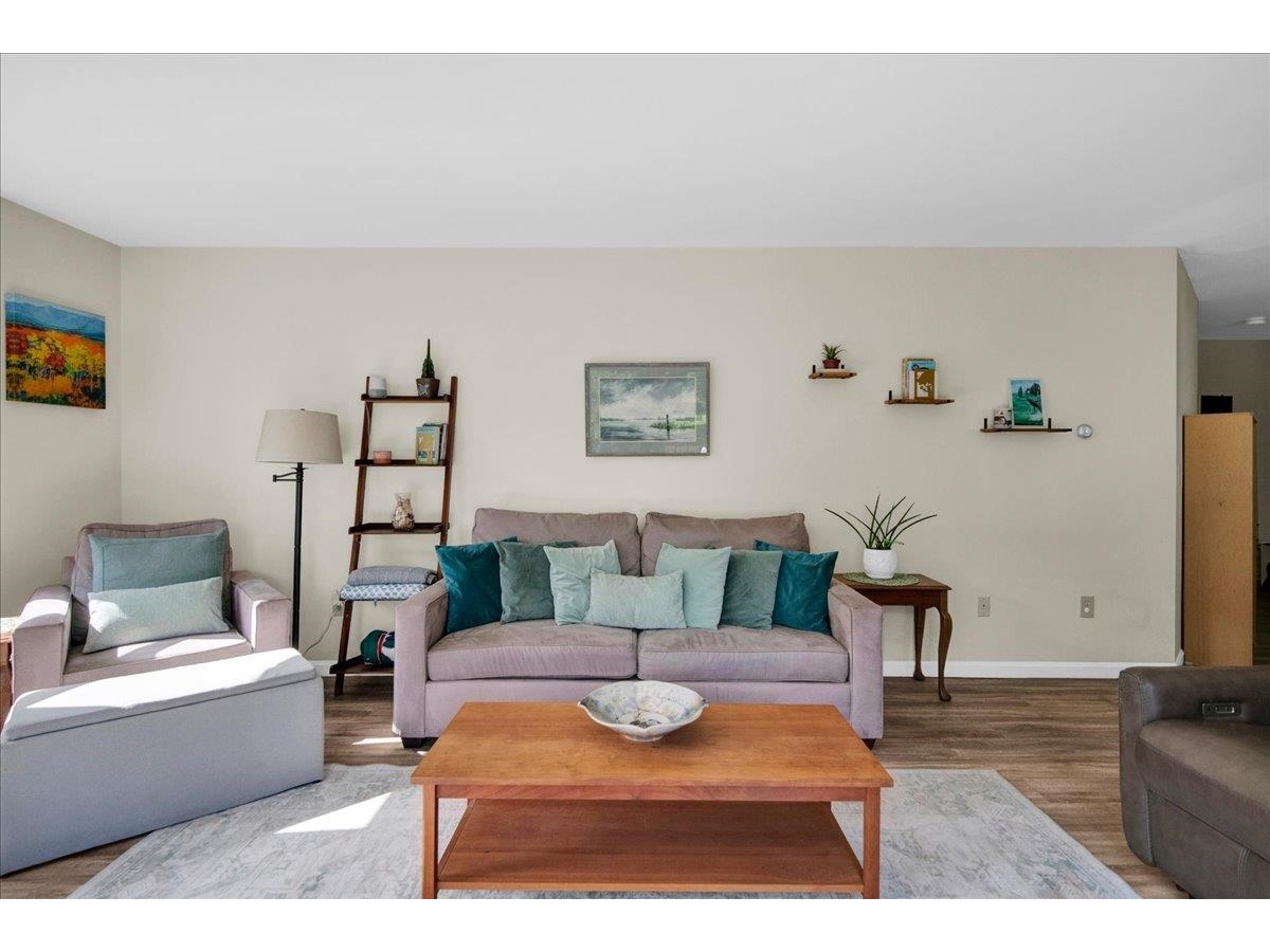 16 Clover Drive, Unit 8D