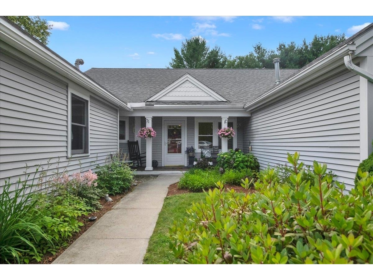 16 Clover Drive, Unit 8D