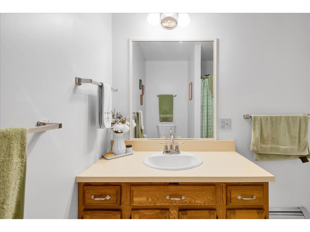 16 Clover Drive, Unit 8D