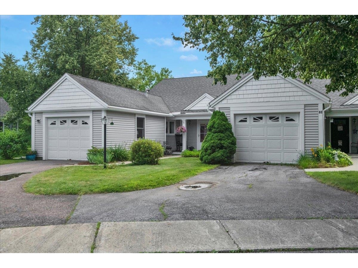 16 Clover Drive, Unit 8D