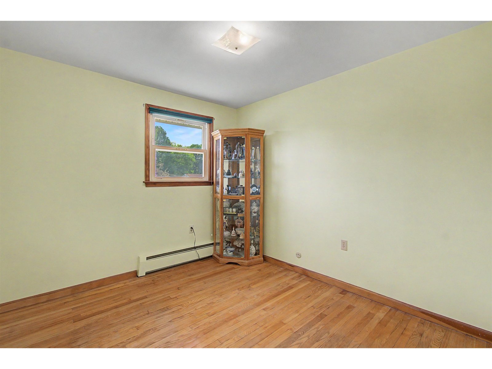 16 Colbert Street