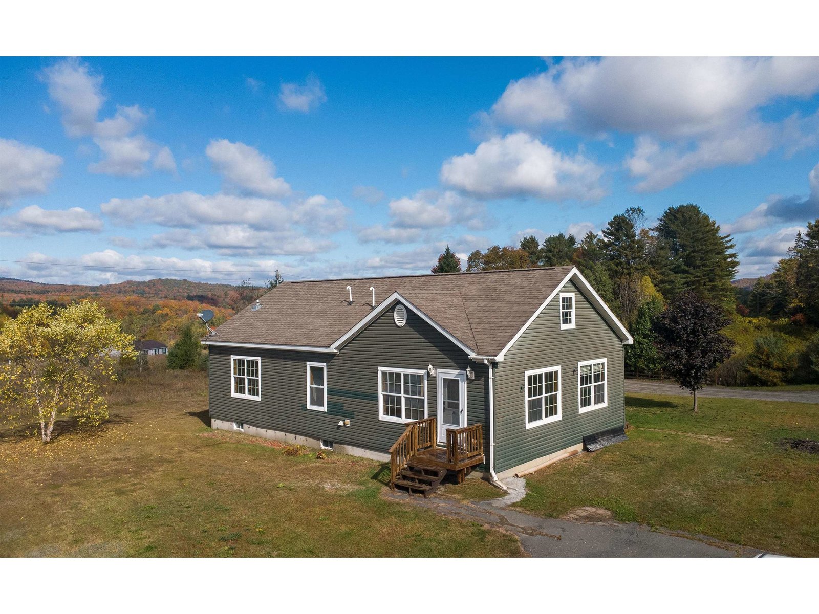 16 Deer Creek Lane, St. Johnsbury