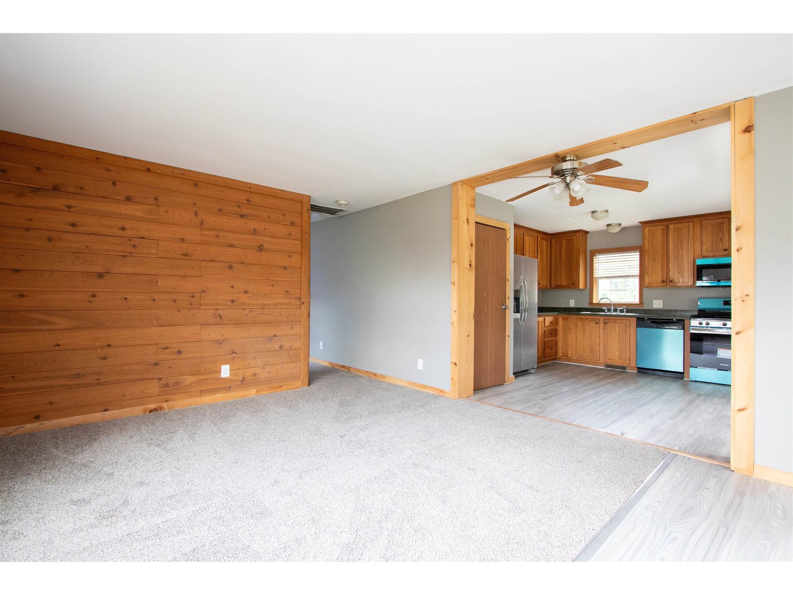 16 Deer Creek Lane