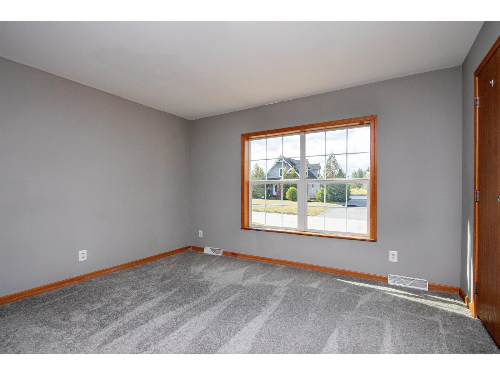 16 Deer Creek Lane