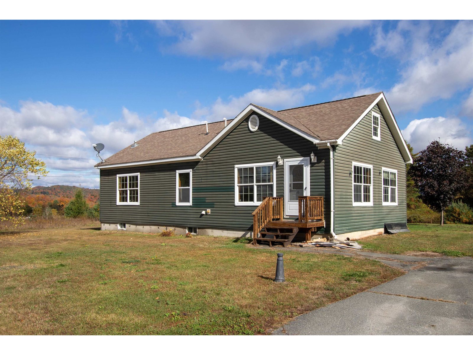 16 Deer Creek Lane